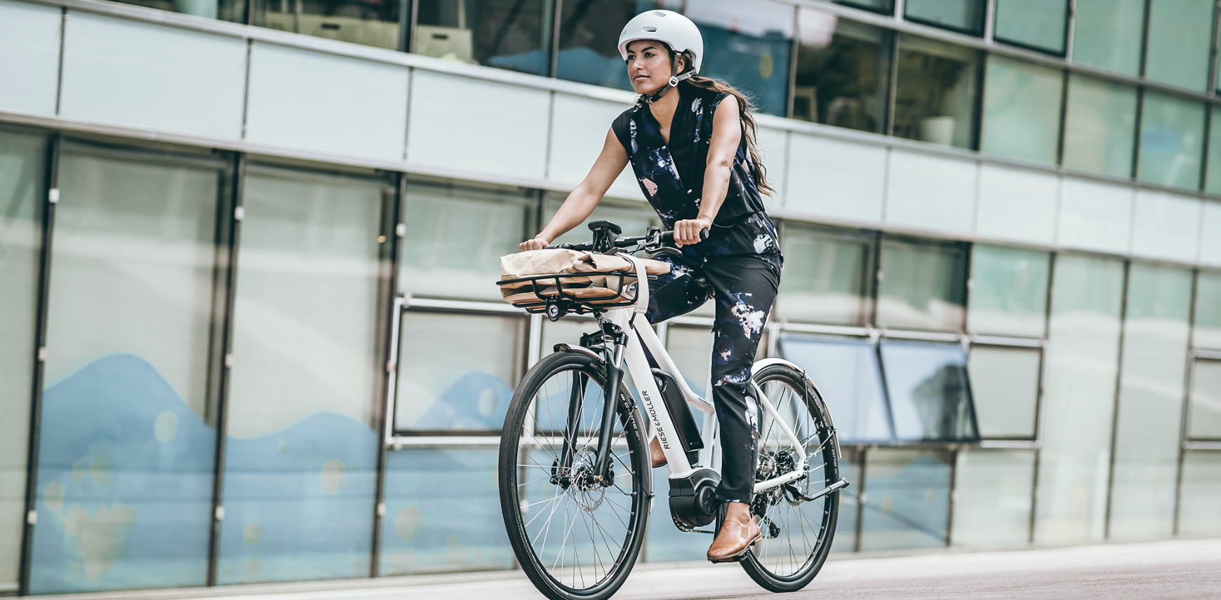 femme sur un vélo